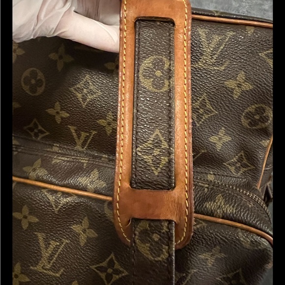 Pre love Vintage LOUIS VUITTON  mono Amazon GM Bag - Picture 11 of 17